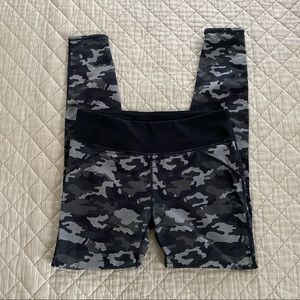 Fabletics Salar Compression Legging